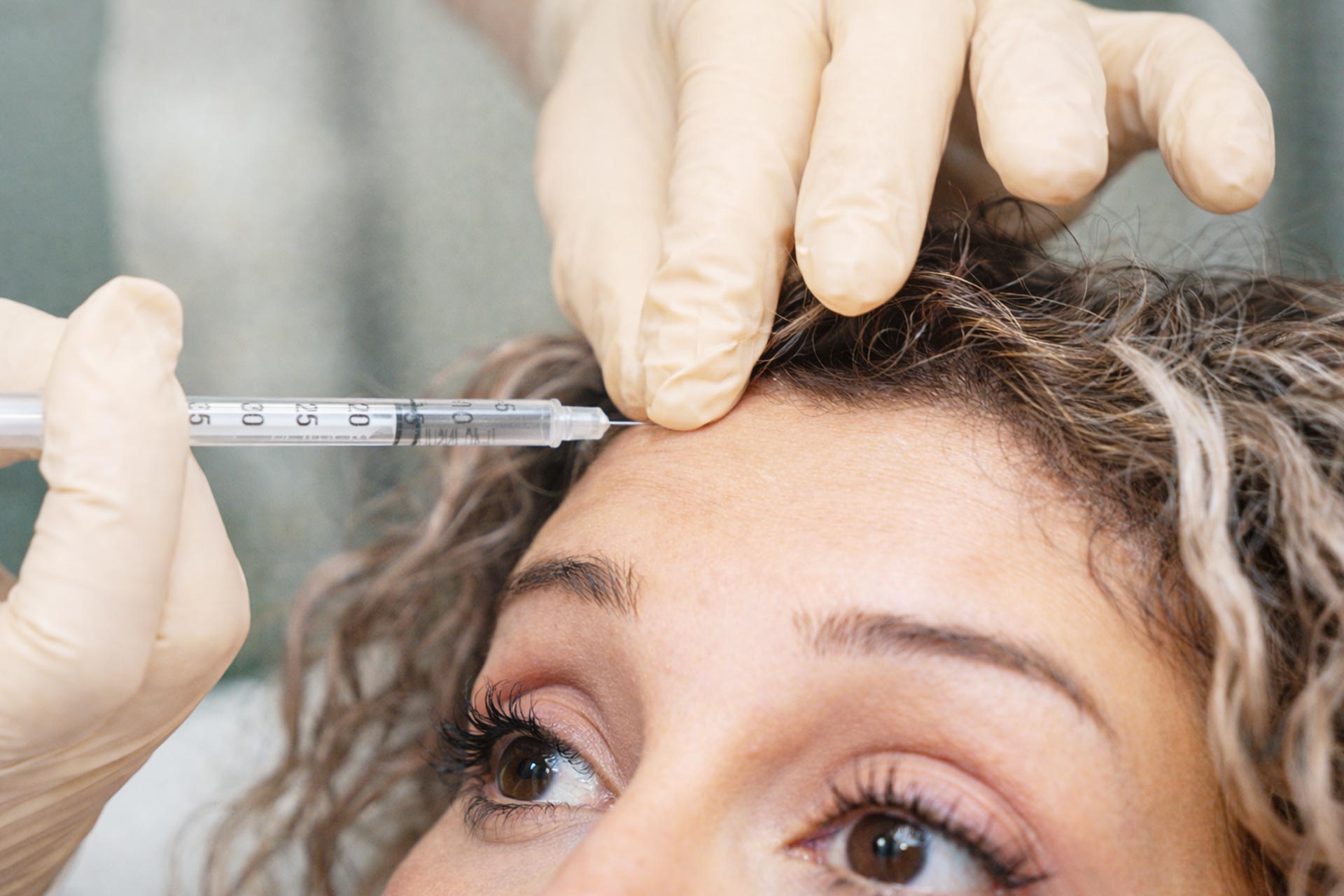 Stirnlifting Spritze