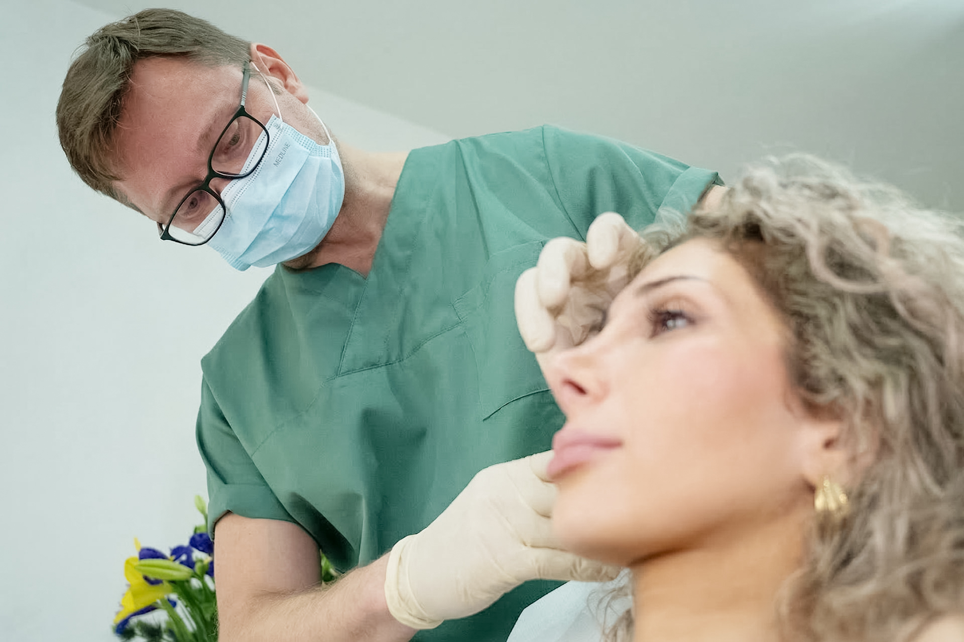 PRP (Vampirlifting) vor der Behandlung mit Arzt